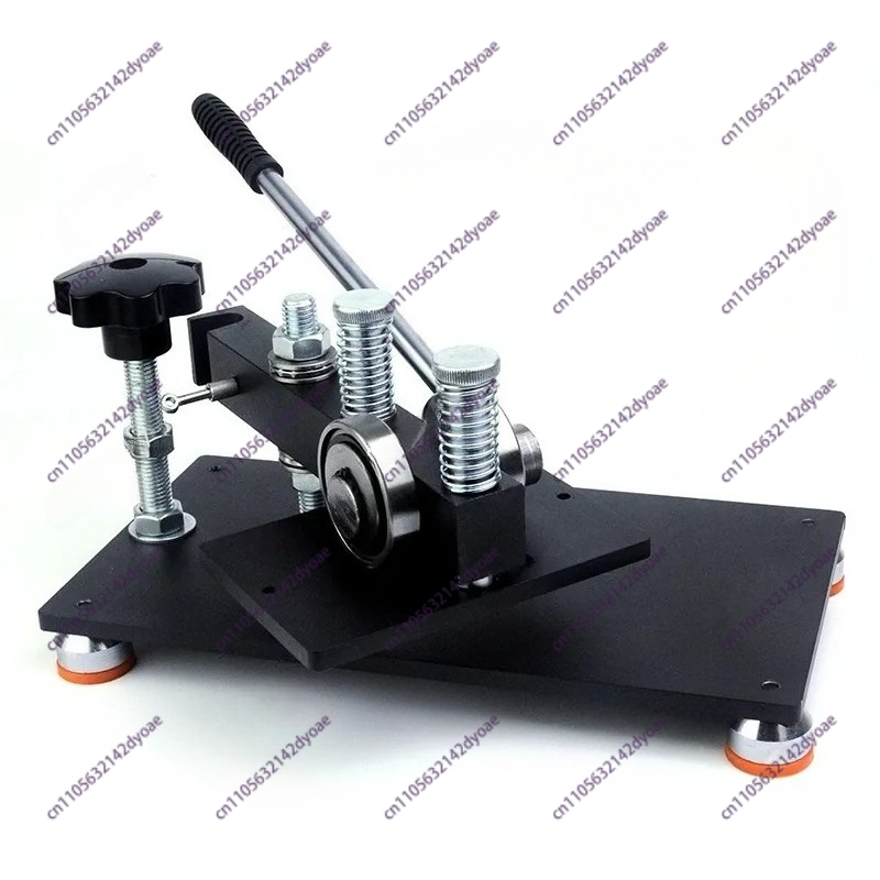 Swing arm manual die-cutting m - Leatherwork Machine recension och pris