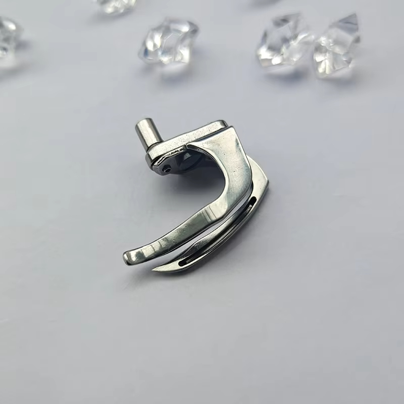 Y68217 Looper For Four Needles - Waxed Thread Linen recension och pris